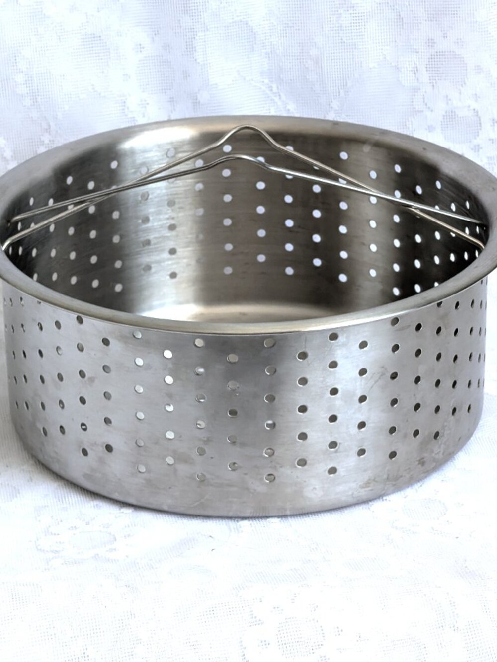Stainless Steel Steamer Basket Insert Folding Handles 8.75" Diameter 4" Tall
